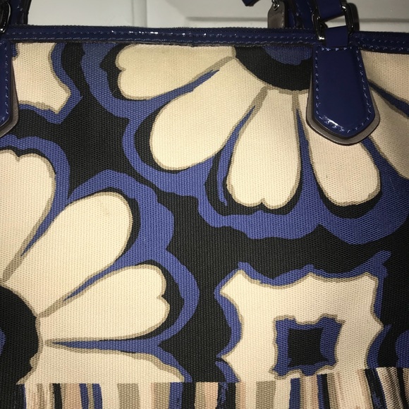 Rare Coach purse - Picture 9 of 10